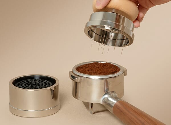 Caf辿 supplies and coffee accessories